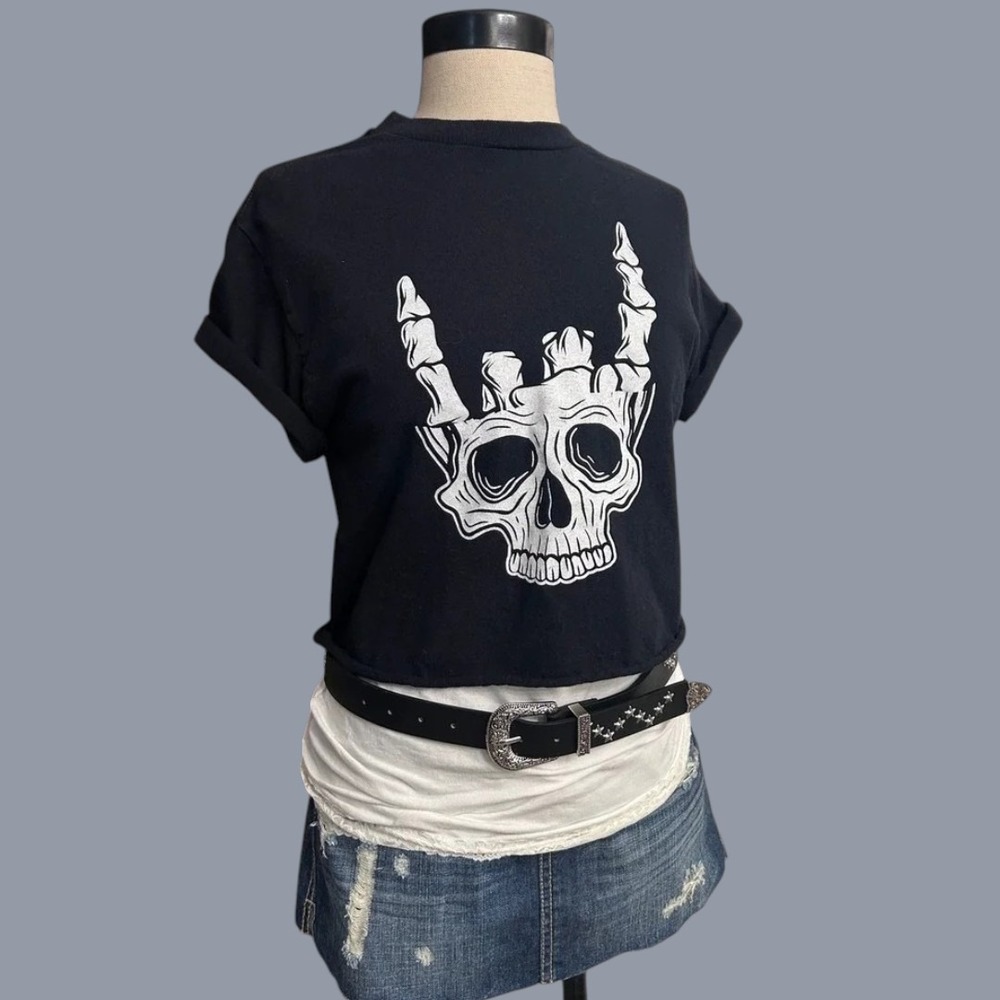 Black Skull Rock On Graphic Crop Top T-Shirt Small Cotton Punk Grunge Edgy Tee